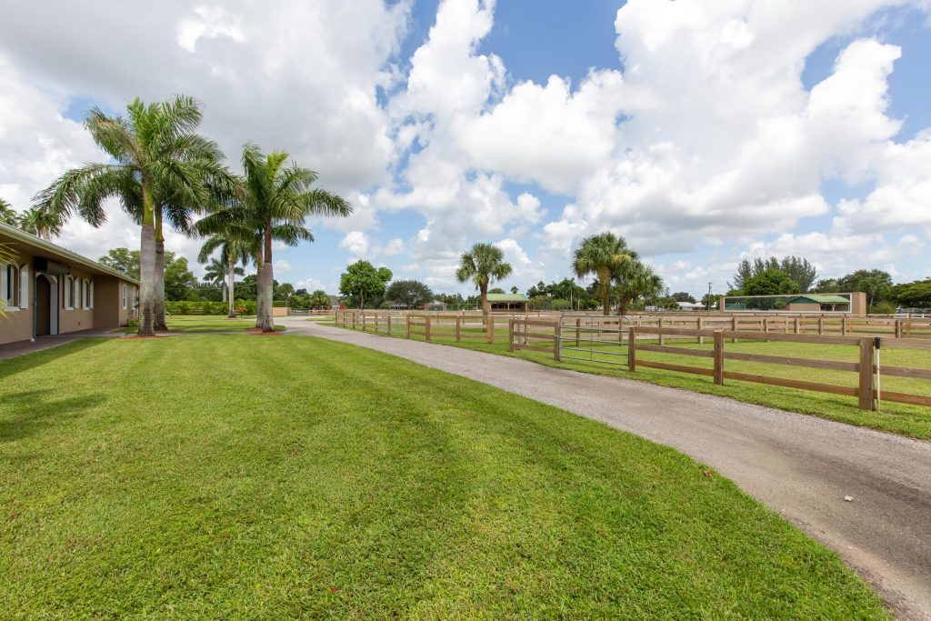 Gary Goldstein Farm Full Circle Stables in Farm in Wellington, Florida