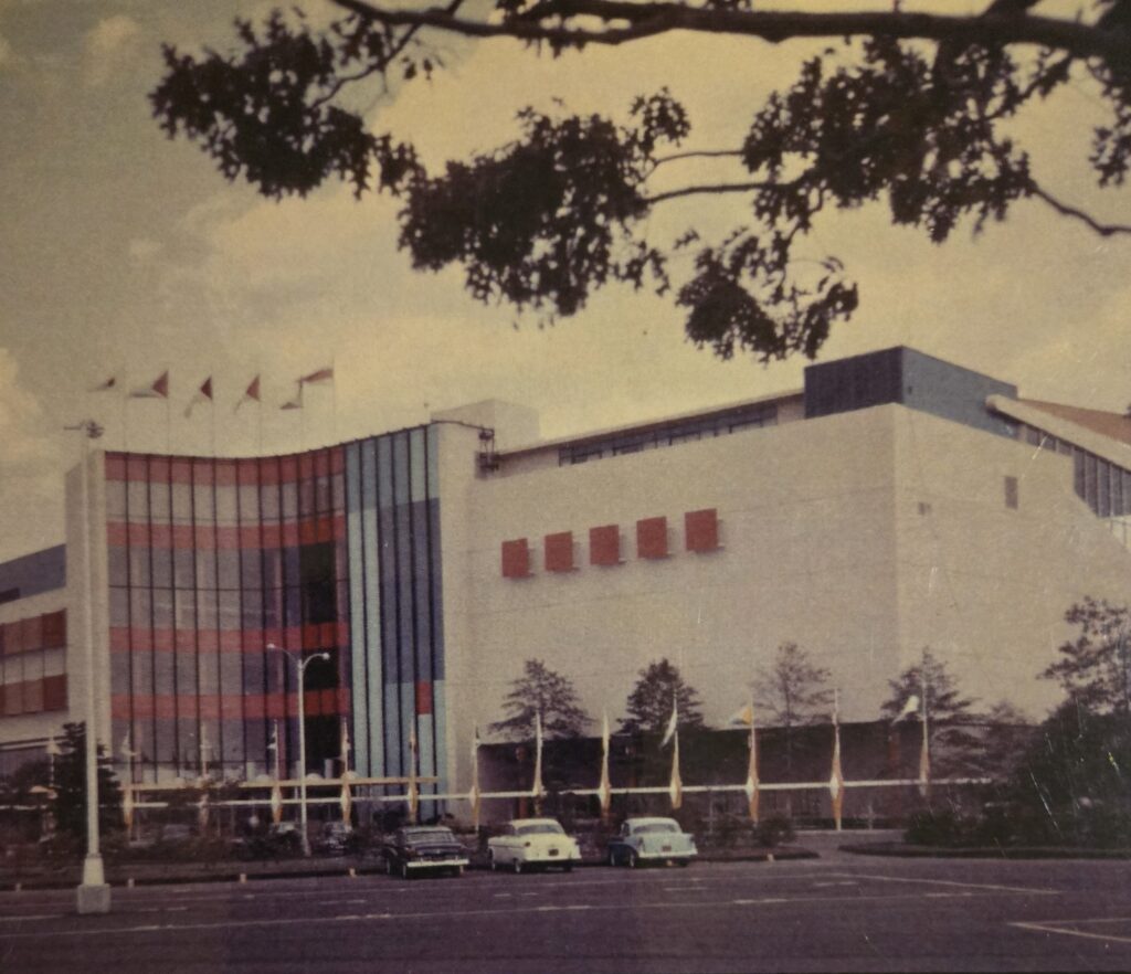 (Gary Goldstein’s Harness Horse Racing Memories) Roosevelt Raceway- The Dream and the Legacy Where All It Began